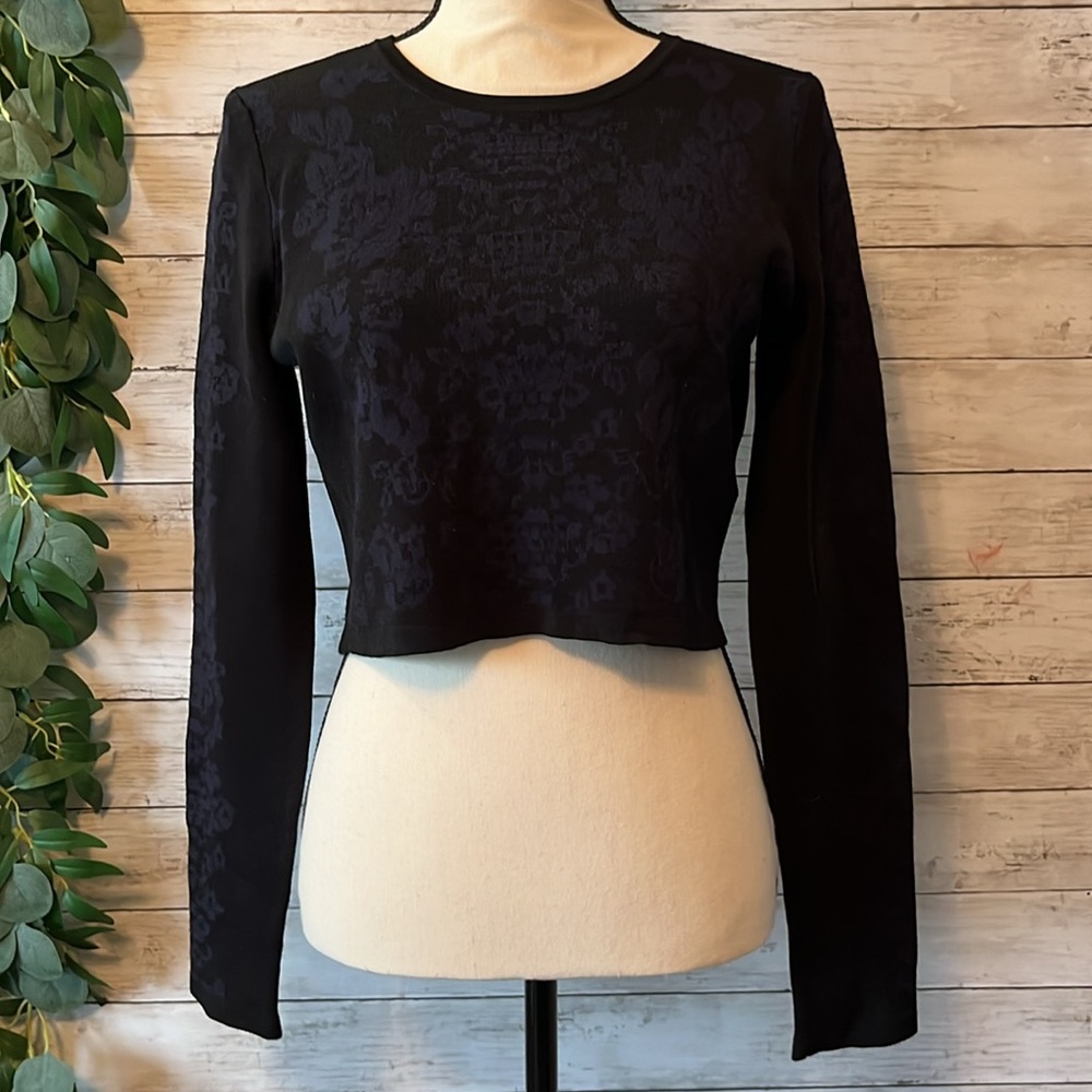 Banana Republic: Zipper-Backed Crop Top